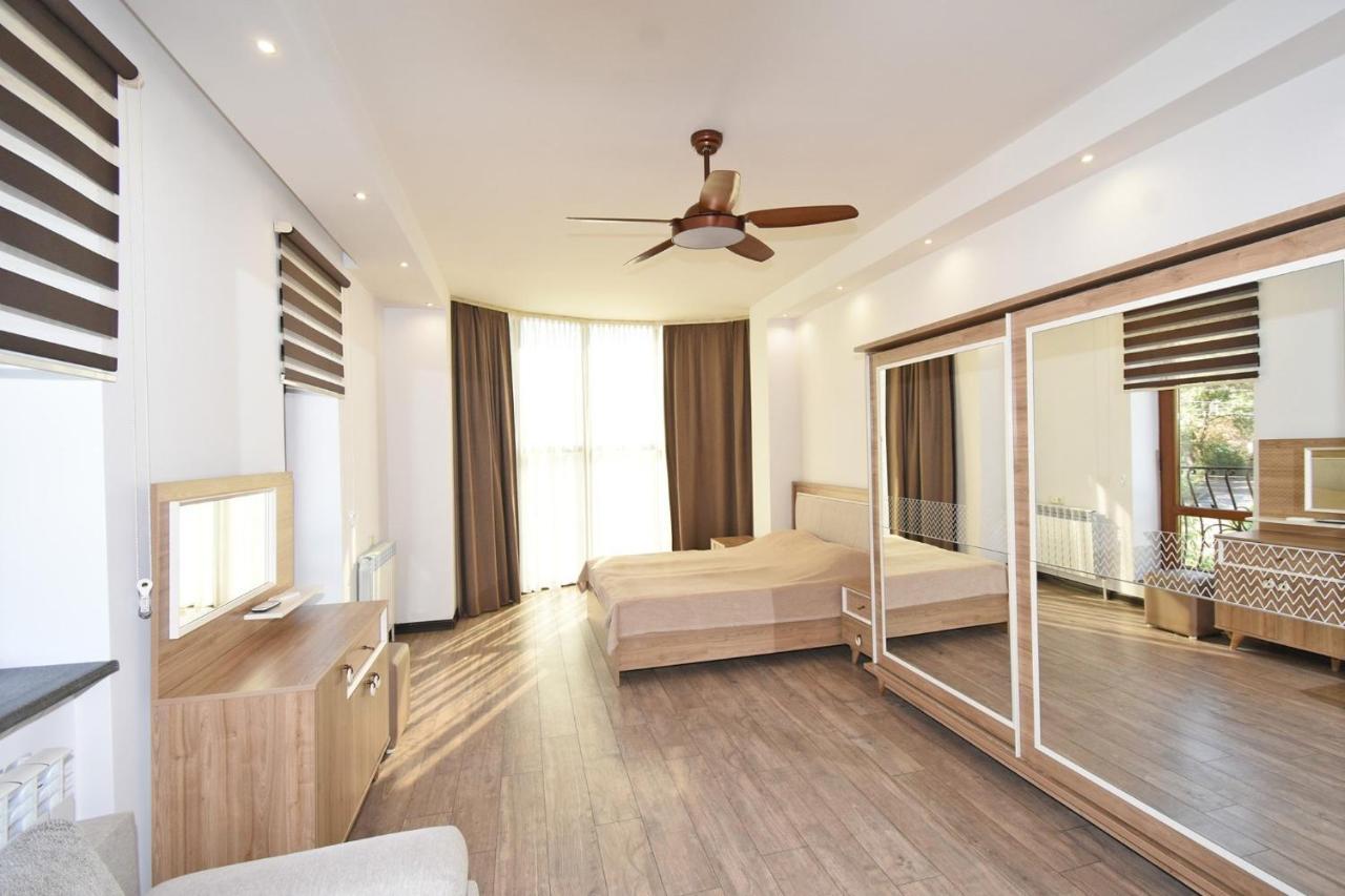 Villa In Nork 耶烈万 外观 照片