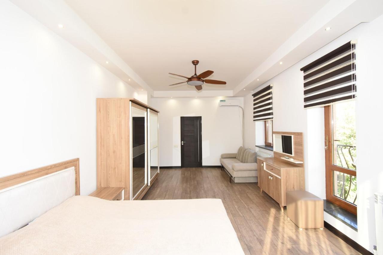 Villa In Nork 耶烈万 外观 照片