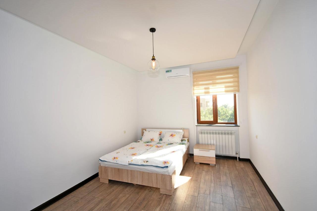 Villa In Nork 耶烈万 外观 照片