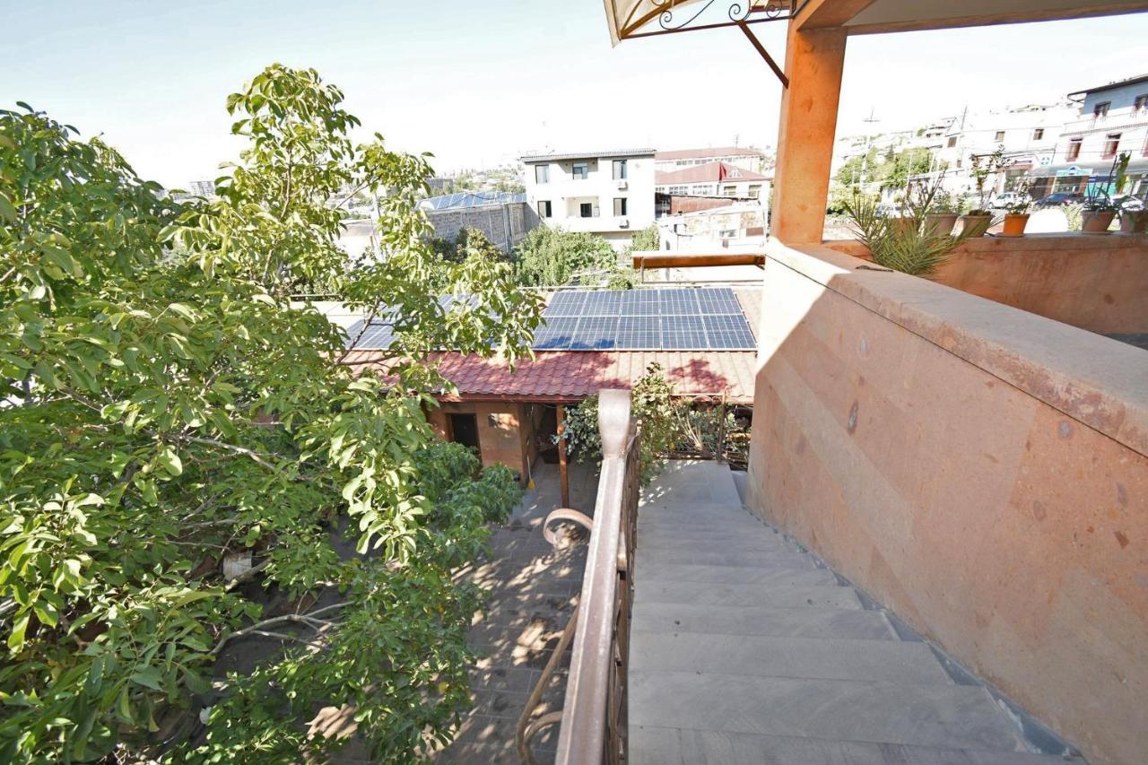 Villa In Nork 耶烈万 外观 照片