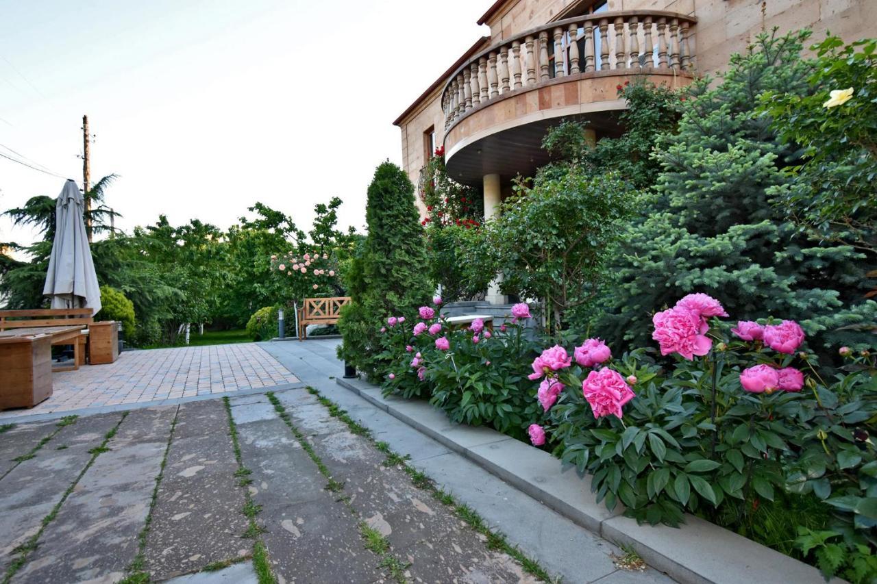 Villa In Nork 耶烈万 外观 照片