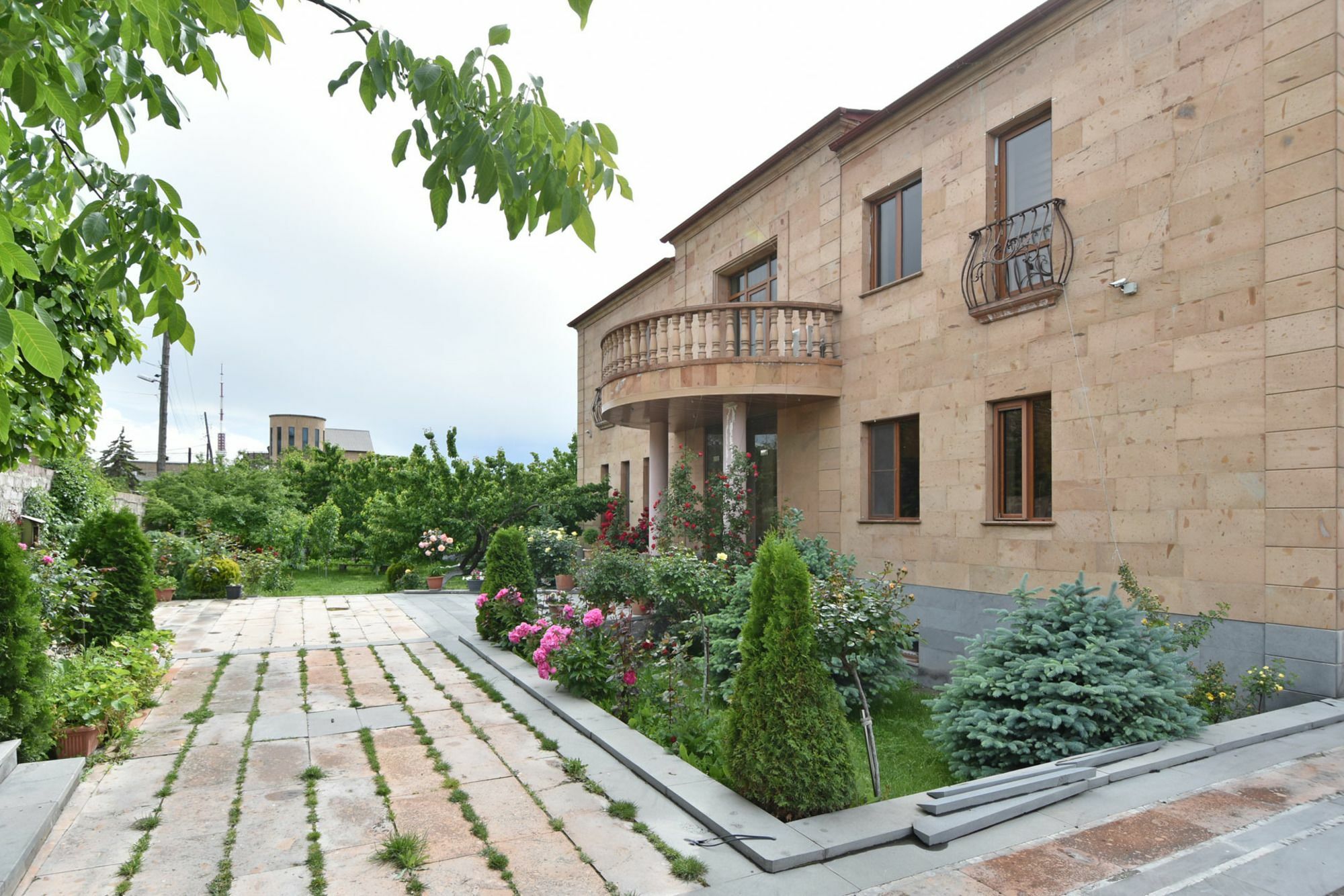 Villa In Nork 耶烈万 外观 照片