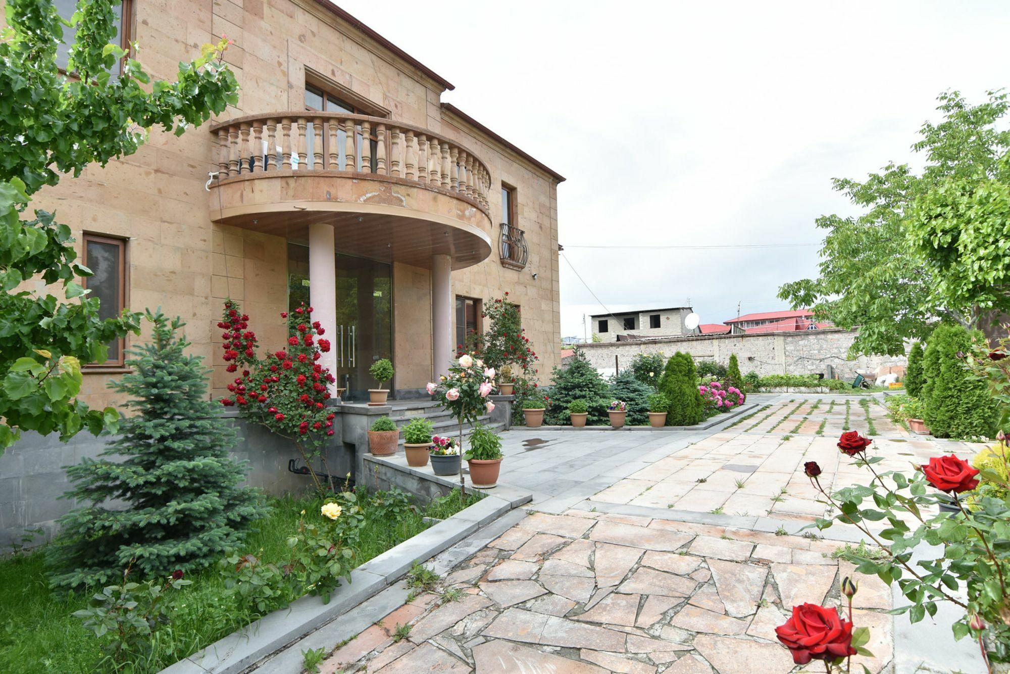 Villa In Nork 耶烈万 外观 照片